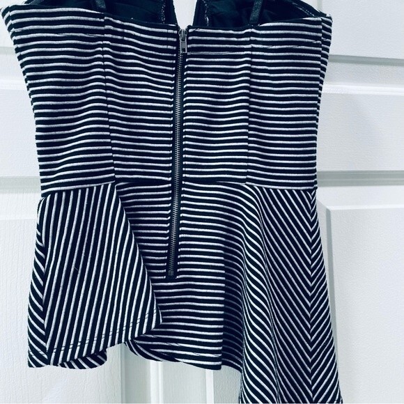Material Girl Black And White Striped Corset Peplum  Top Size S - Picture 4 of 8